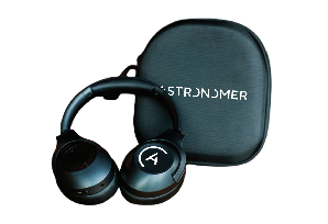 Noise-cancelling headphones